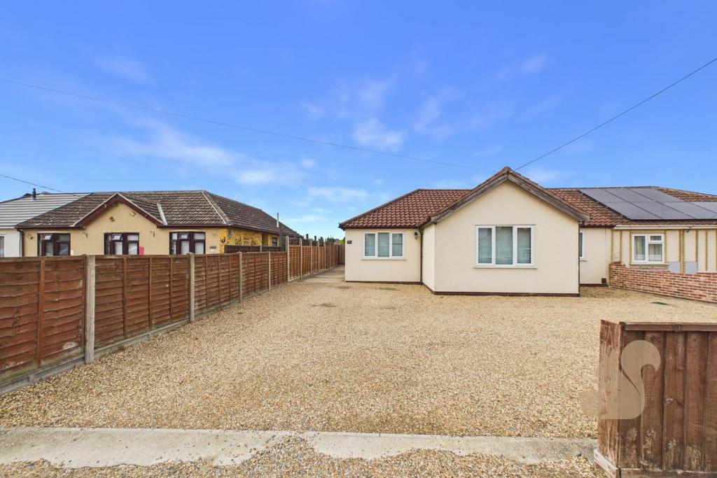 5 bedroom semi-detached bungalow for sale in Ipswich on OnTheMarket 5 bedroom semi-detached bungalow for sale in Ipswich on OnTheMarket