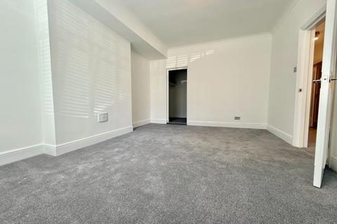 2 bedroom apartment to rent, Cumberland Court, 3 West Cliff Gardens, Bournemouth, Dorset, BH2