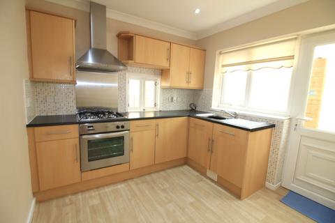 2 bedroom detached bungalow to rent, Wayfield Road Shirley Solihull