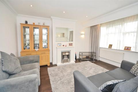3 bedroom semi-detached house to rent, Windermere Avenue, Elm Park, Hornchurch, RM12