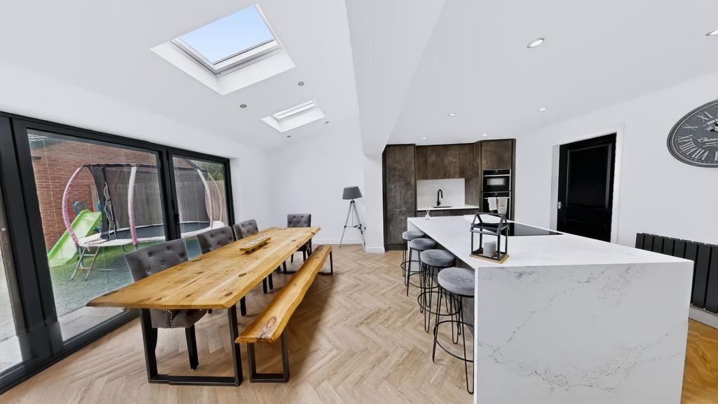 House in Bolton, Greater Manchester - View 4