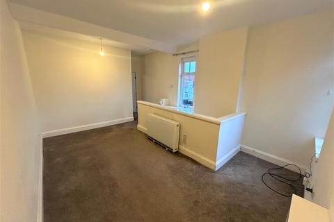 1 bedroom flat to rent, Halesowen Road, Old Hill, Cradley Heath