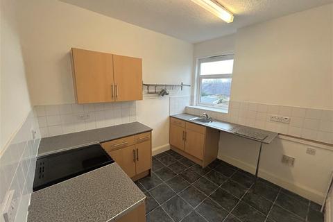 1 bedroom flat to rent, Halesowen Road, Old Hill, Cradley Heath