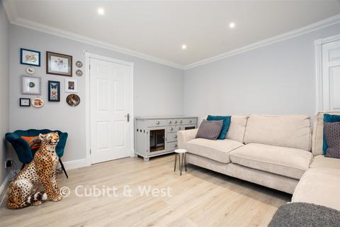 2 bedroom mews for sale, St. Francis Gardens, Copthorne RH10