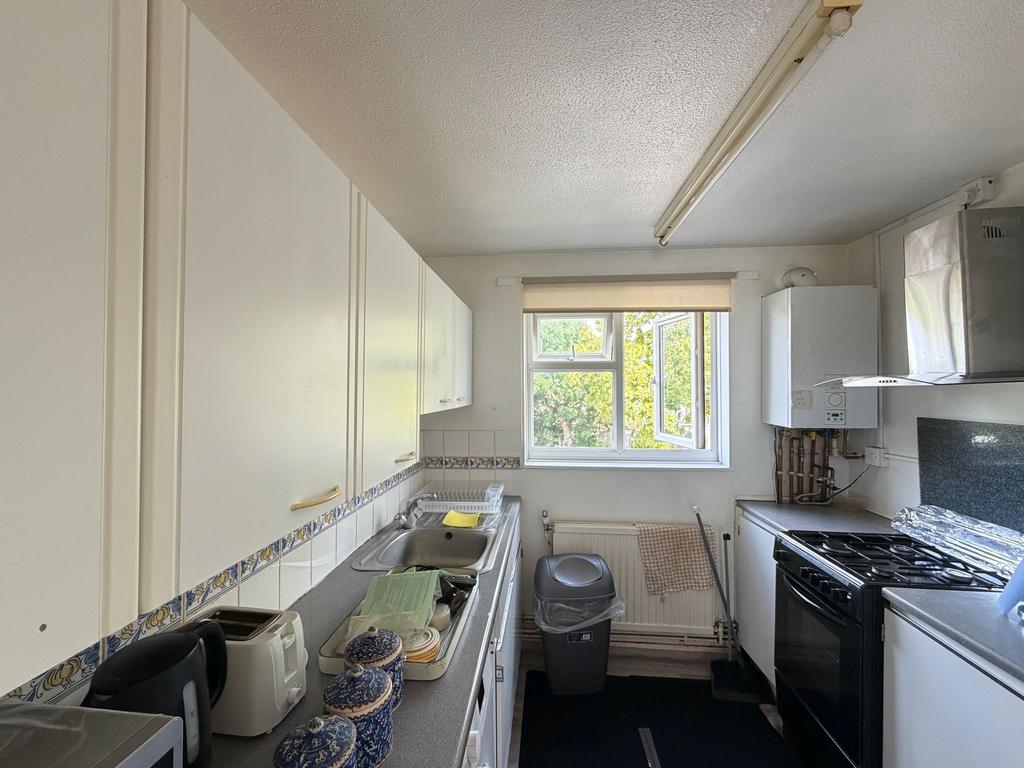 House in Borehamwood - View 2