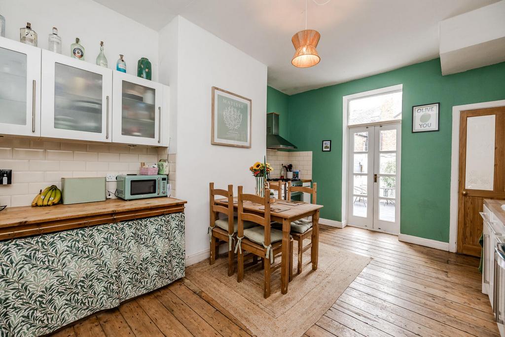 House in Newcastle Upon Tyne - View 5