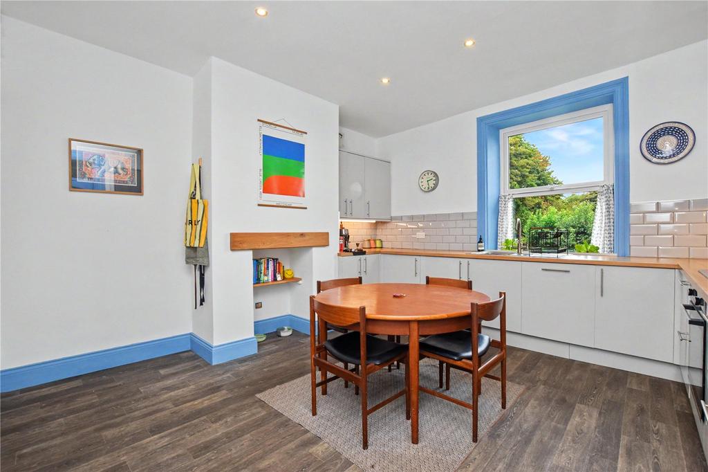 House in Leeds, West Yorkshire - View 2