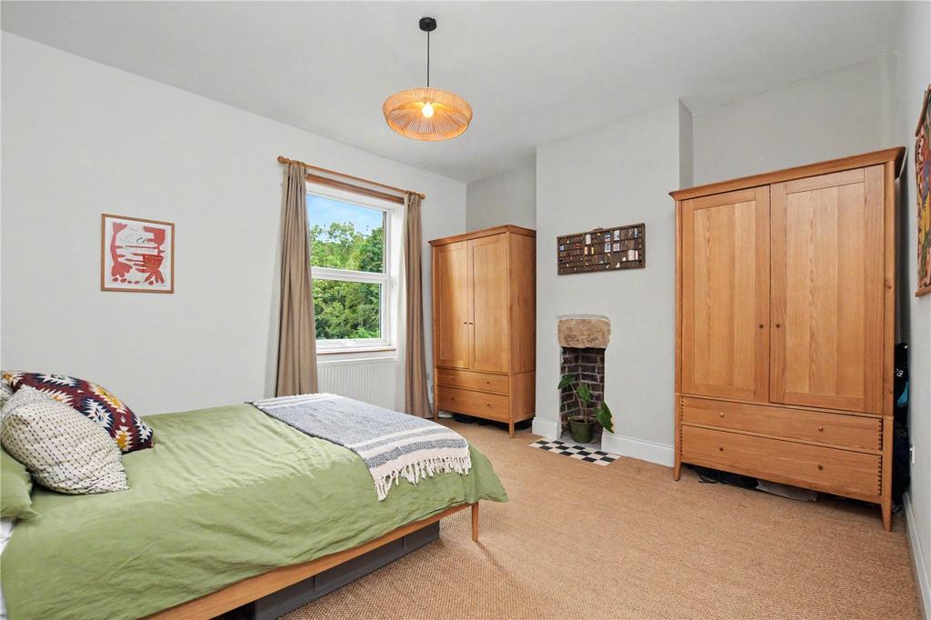 House in Leeds, West Yorkshire - View 4