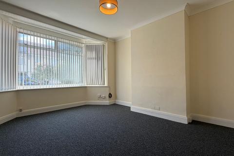 3 bedroom house to rent, Stoneleigh Crescent, Bristol, BS4