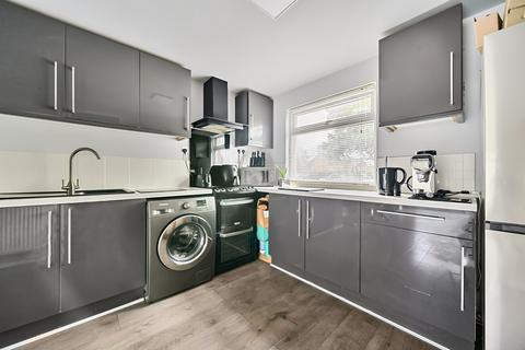 2 bedroom terraced house for sale, Tamarisk Road, South Ockendon, Essex, RM15 6HX