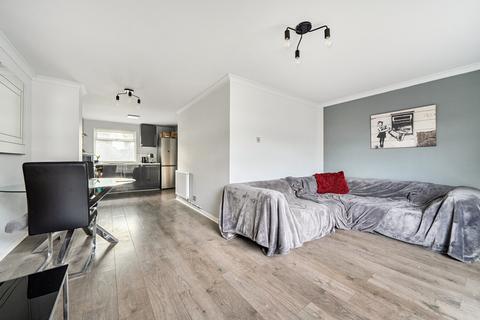2 bedroom terraced house for sale, Tamarisk Road, South Ockendon, Essex, RM15 6HX
