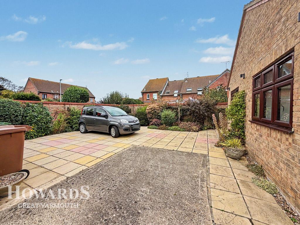 House in Great Yarmouth, Caister on Sea - View 2