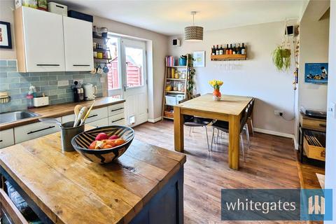 4 bedroom semi-detached house for sale, Waggon Road, Leeds, West Yorkshire, LS10