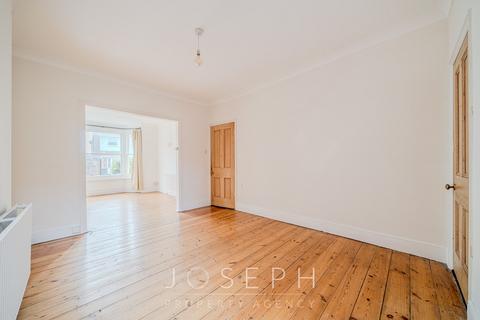 2 bedroom terraced house for sale, Roundwood Road, Ipswich, IP4