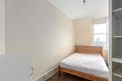 4 bedroom flat to rent, Dorset Mansions,  Lillie Road,