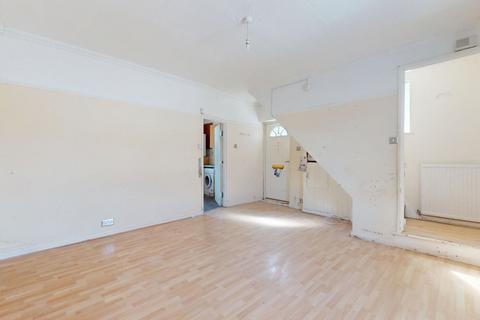 2 bedroom end of terrace house for sale, 25 Alleyndale Road, Dagenham, RM8 2JQ