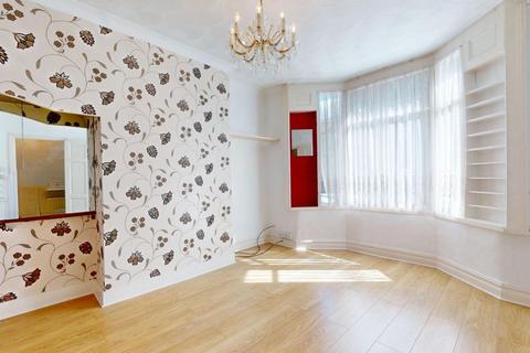 3 bedroom terraced house for sale, 53 West Road, Stratford, E15 3PX