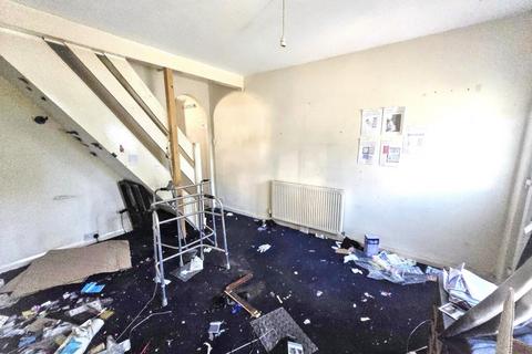 2 bedroom terraced house for sale, 37 Eland Road, Croydon, CR0 4LJ