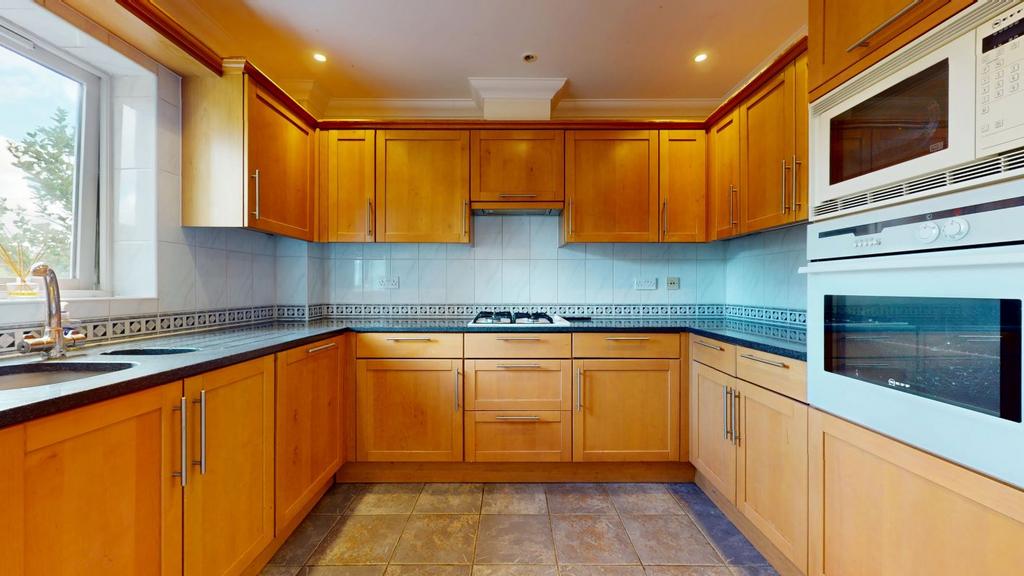 Apartment in Palmers Green - View 4