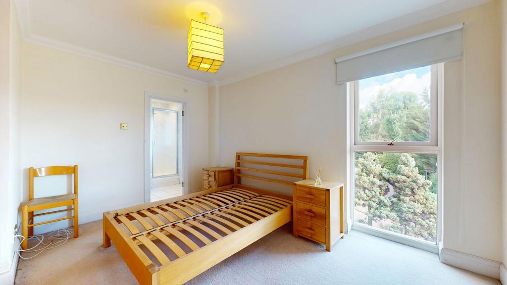Apartment in Palmers Green - View 5