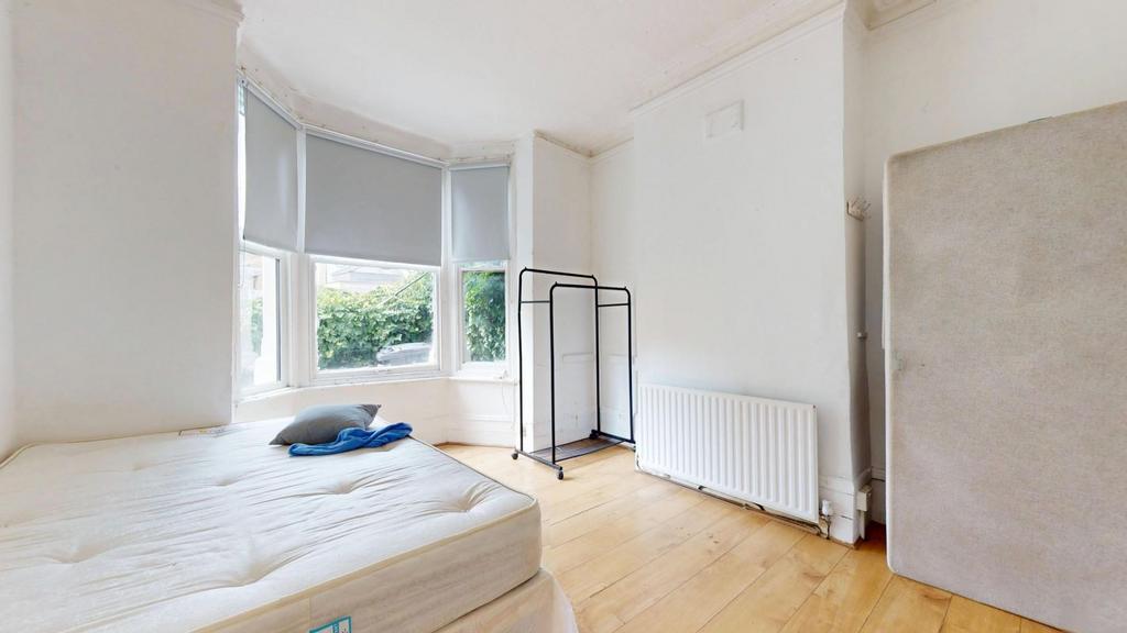 House in Stoke Newington - View 2