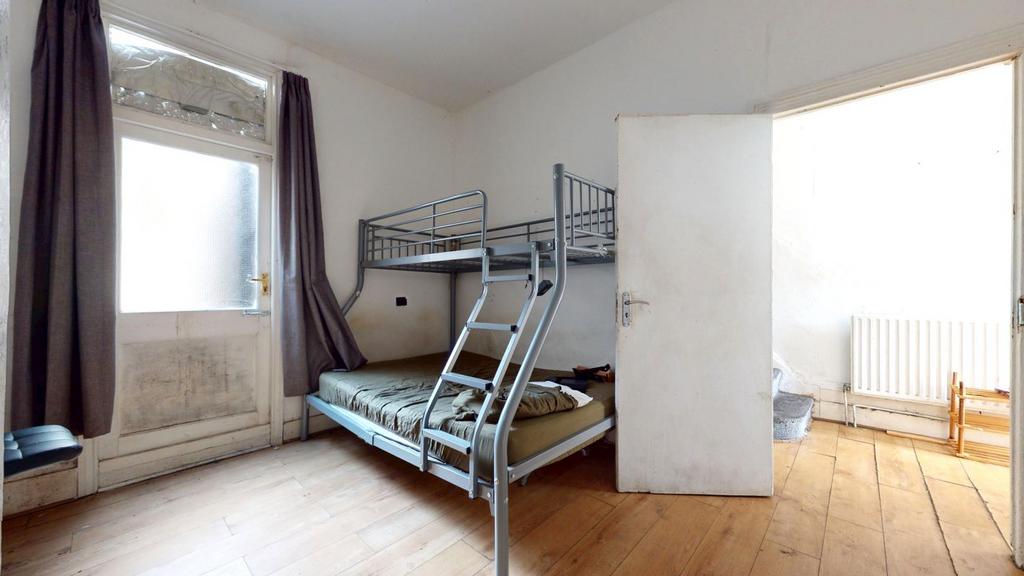 House in Stoke Newington - View 3