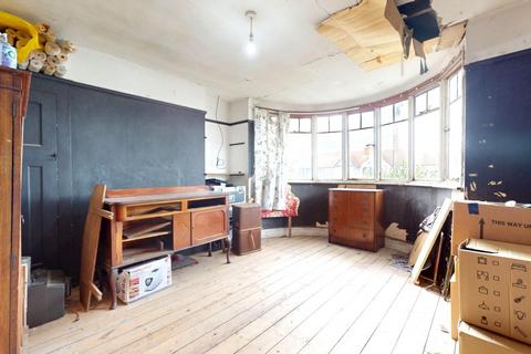 3 bedroom end of terrace house for sale, 12 Lynton Road, Harrow, HA2 9NS