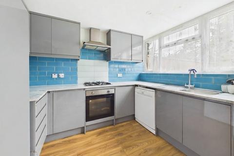 3 bedroom terraced house to rent, Cumberlow Place, Hemel Hempstead, Hertfordshire, HP2 4NP