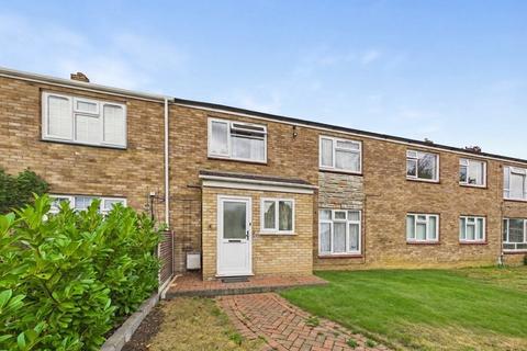 3 bedroom terraced house to rent, Cumberlow Place, Hemel Hempstead, Hertfordshire, HP2 4NP