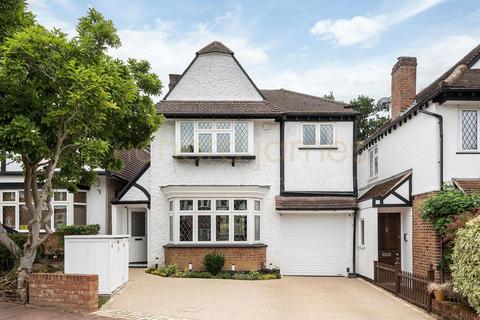 Canons Close, Edgware, HA8