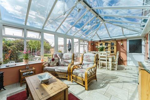 2 bedroom detached bungalow for sale, Richmond Avenue, March