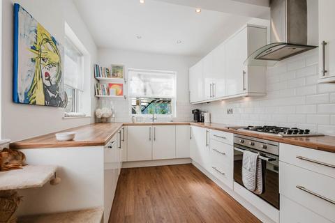 3 bedroom semi-detached house to rent, Moorside Road, Urmston, Manchester, M41