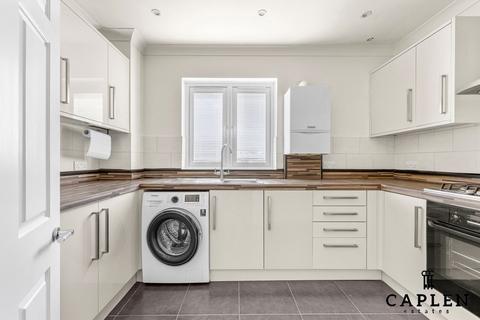 2 bedroom flat for sale, 700 High Road, Buckhurst Hill