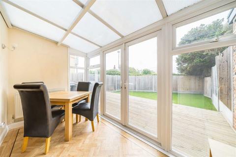 2 bedroom bungalow for sale, Princes Road, Buckhurst Hill
