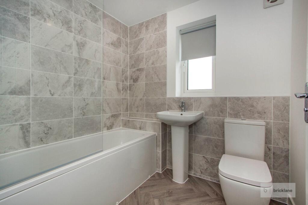 House in Bristol, Emersons Green - View 4