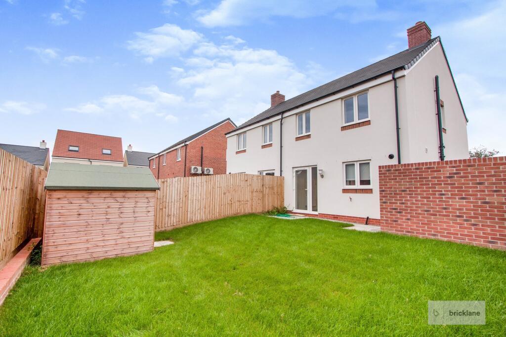 House in Bristol, Emersons Green - View 5