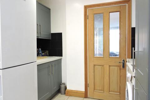 4 bedroom end of terrace house for sale, Wolsey Road, Enfield, EN1