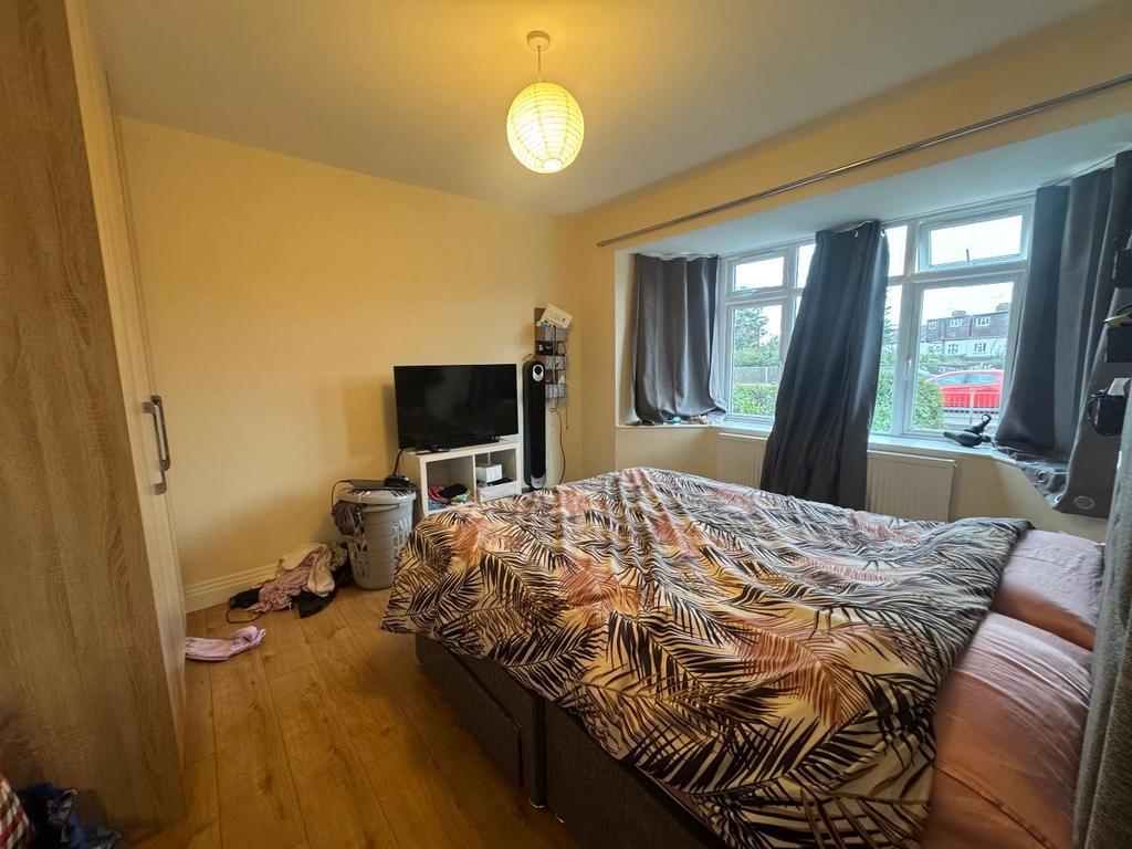 Apartment in Acton - View 2