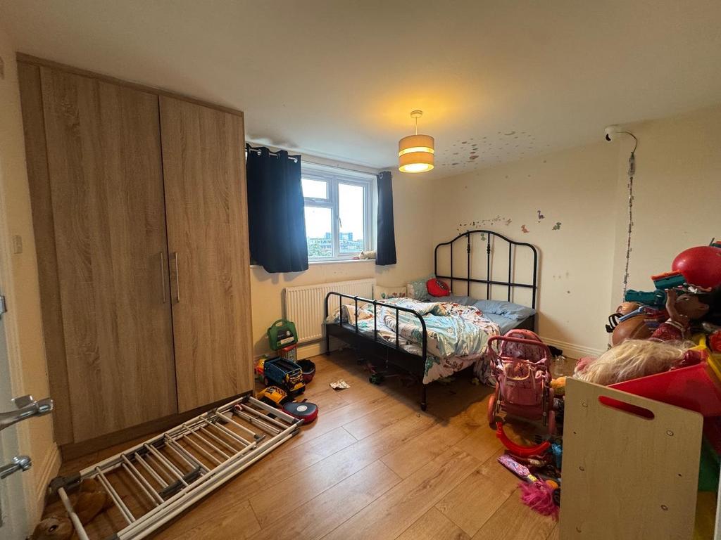 Apartment in Acton - More