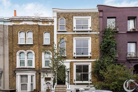 4 bedroom terraced house for sale, Glenarm Road, London