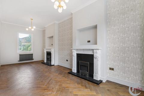 4 bedroom terraced house for sale, Glenarm Road, London