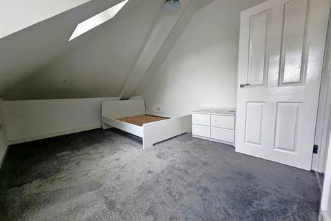 2 bedroom duplex to rent, Warrington Road, Harrow