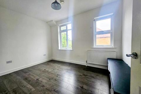 2 bedroom duplex to rent, Warrington Road, Harrow