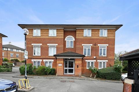 6 Swynford Gardens, London NW4