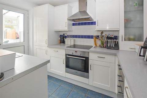 3 bedroom end of terrace house for sale, Lavender Avenue, Pilgrims Hatch, Brentwood