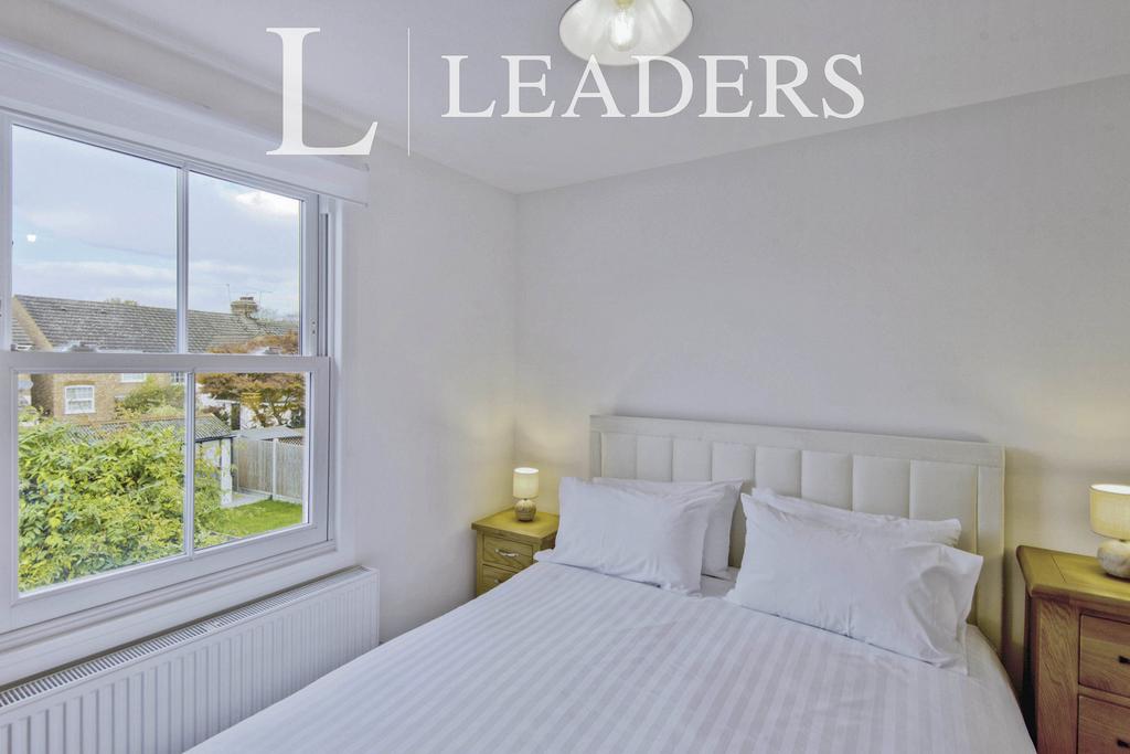 House in Brentwood - View 3