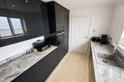 2 bedroom apartment for sale, Marine Walk, Marina, Swansea