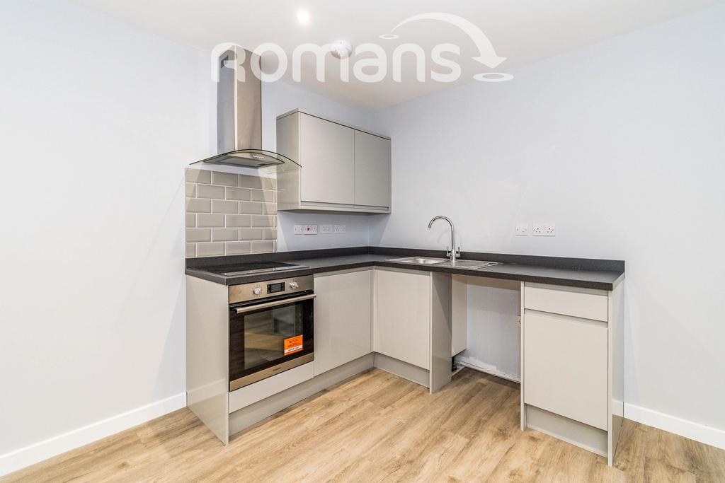 Apartment in Southampton - View 3