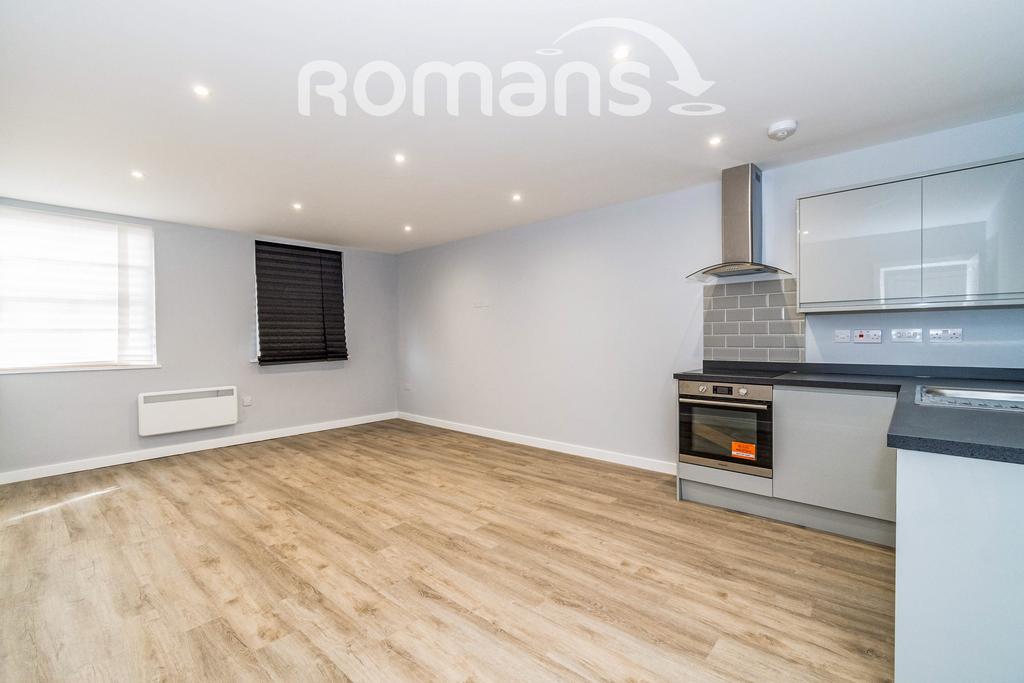 Apartment in Southampton - View 5