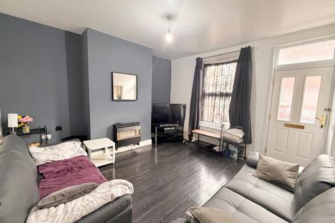 2 bedroom terraced house for sale, Bayswater Terrace, Leeds, West Yorkshire, LS8